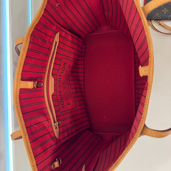 Louis Vuitton Neverfull MM Monogram Tote - Excellent Condition! - Picture 7 of 9